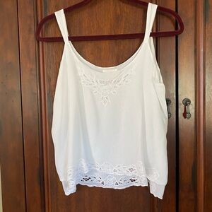Soft Surroundings White Sleeveless Crop Camisole